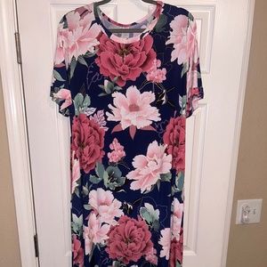 Floral Dress w/ pockets